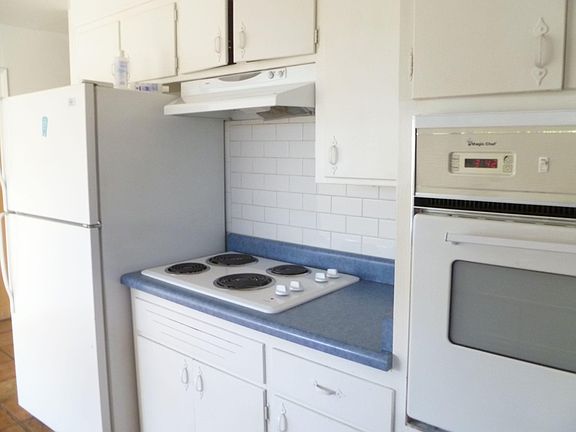 4th image of 12 E Palmcroft Dr