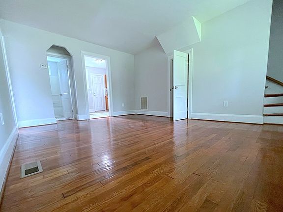 3rd image of 6706 Granby St APT B