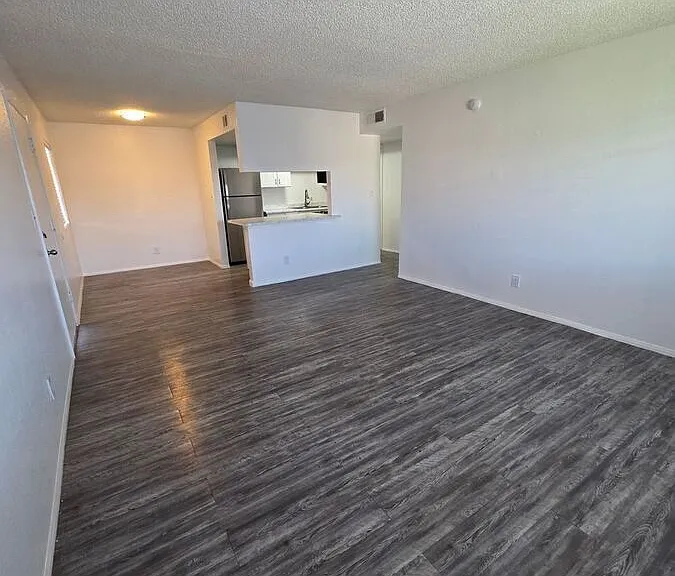 4416 N 35th Ave #201 — Photo 1