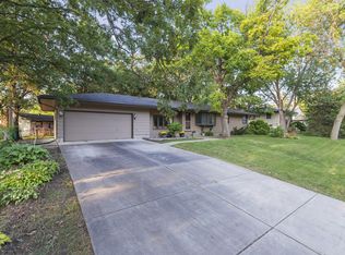 755 Wheaton Ave, Roseville, MN 55113