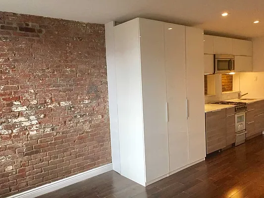 Rented by J Misrahi Realty Corp | media 30