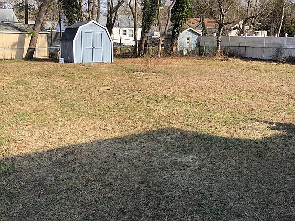 2nd image of 506 Berkeley Dr