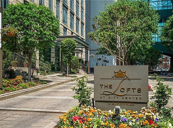 2nd image of 25 City Pl