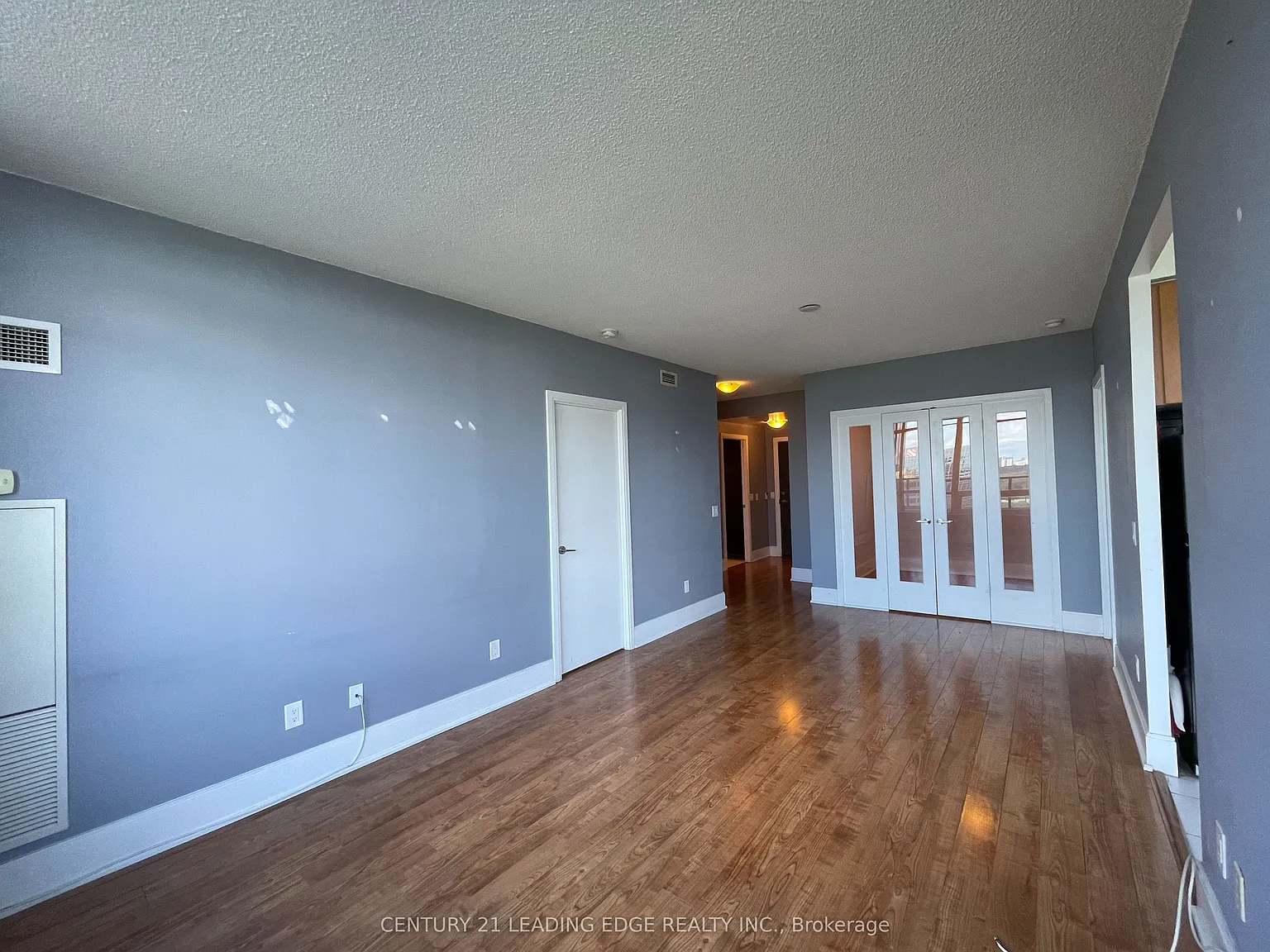 3 bed, $3,100 — Photo 4