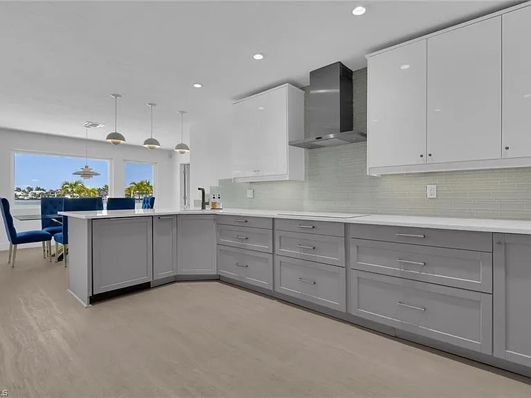 2143 Marina Dr — Photo 7