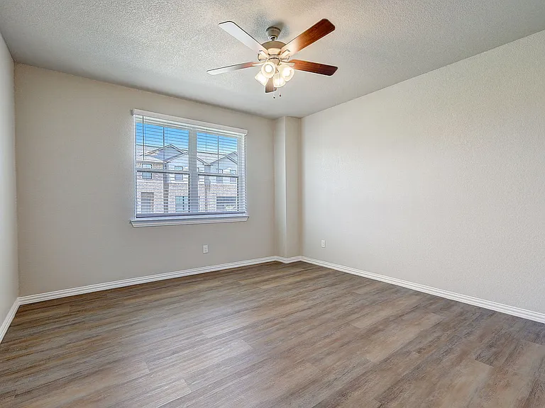 Willow Crossing Townhomes — Photo 35