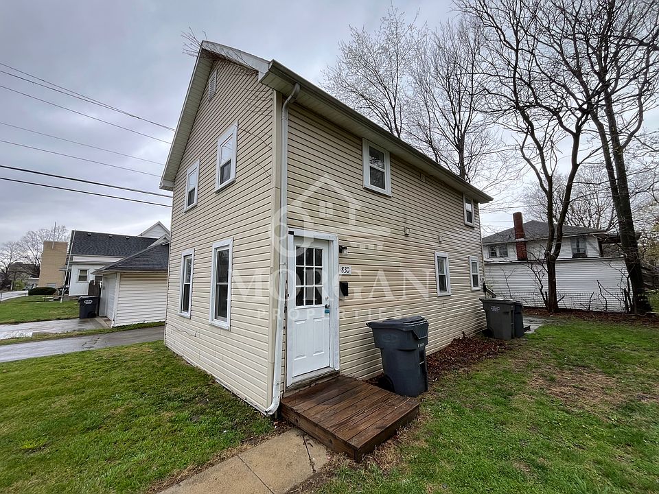 1st image of 830 E 7th St