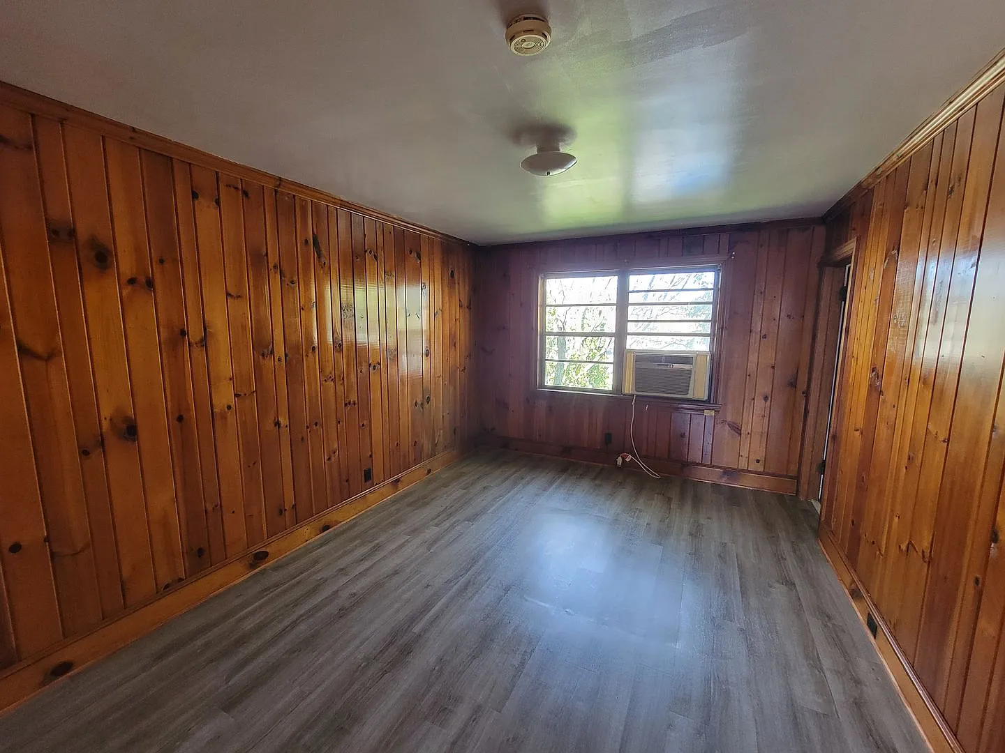 1315 North Elm Street — Photo 4