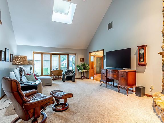 5th image of 6324 Talbot Ct