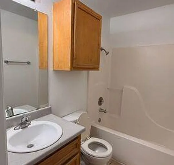 2203 Creekside Ln — Photo 6