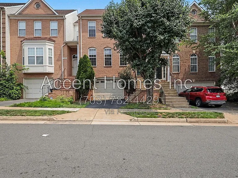 21217 Millwood Sq — Photo 1