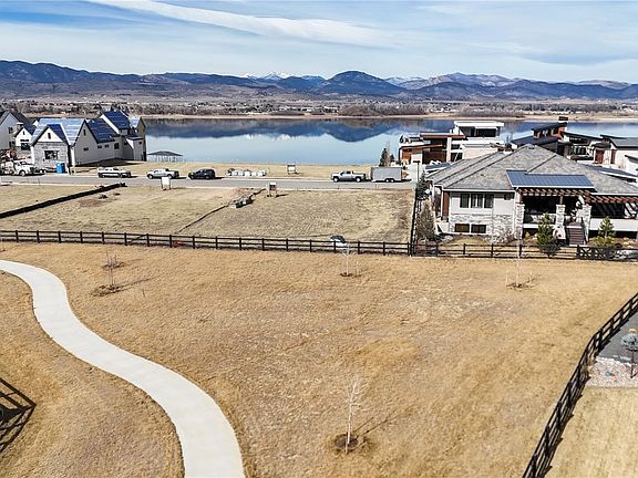 4th image of 2696 Bluewater Road