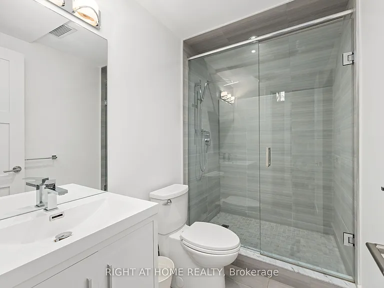 66 Havelock St #11 — Photo 39