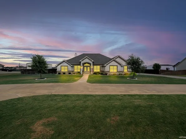 279 Sportsman Dr, Lorena, TX 76655