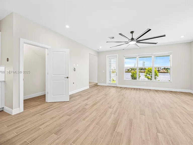 3542 NW Solange Ct — Photo 15