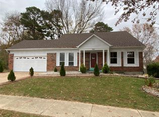 941 Peace Haven Dr, Saint Louis, MO