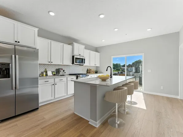 1537 Traverse Ln, West Saint Paul, MN 55118