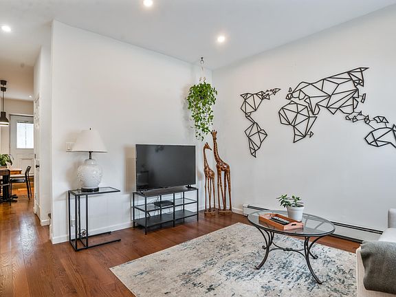 3rd image of 680 Communipaw Ave