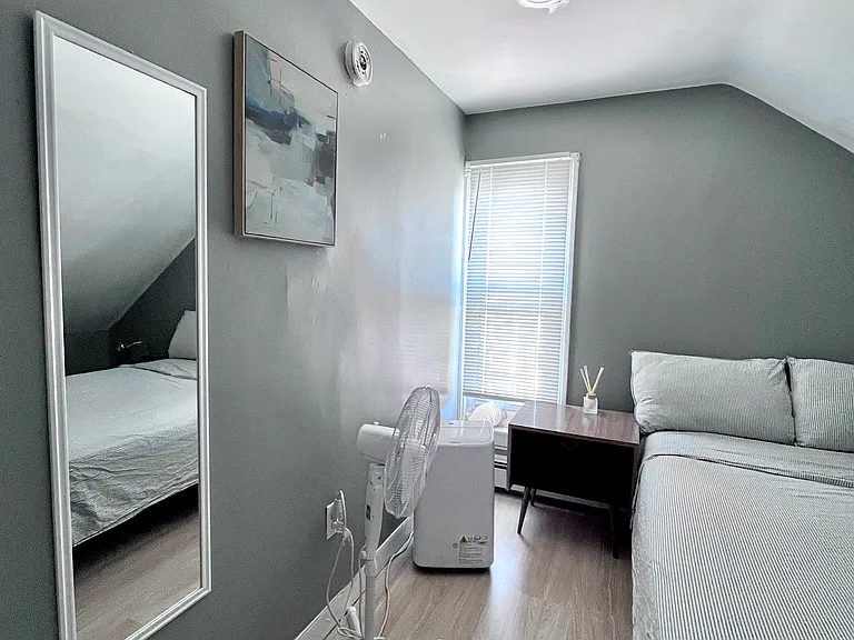 712 Main St #3 — Photo 3