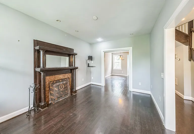 723 K St NE — Photo 14