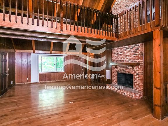 1707_004_living_room_12847831.jpg