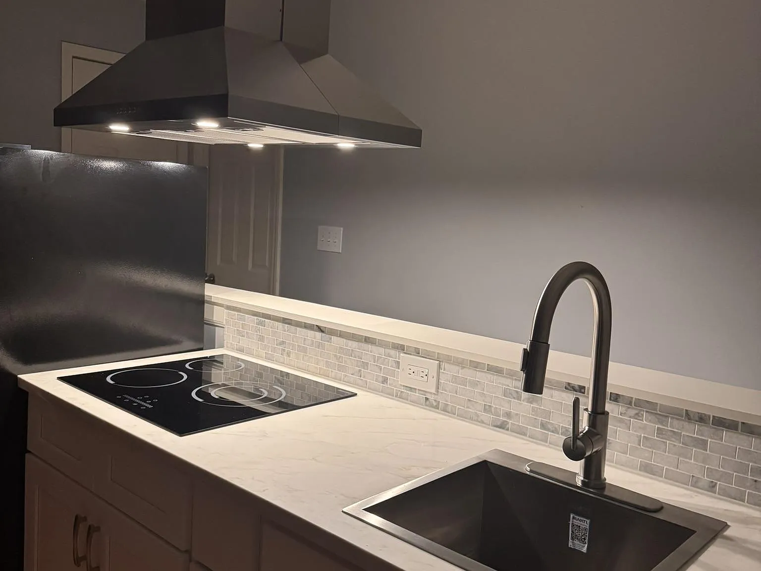 3 bed, 2.0 bath, 2739 sqft, $1,152 — Photo 3