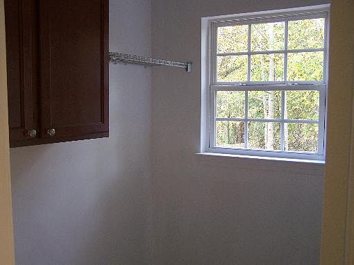 4th image of 531 Hidden Valley Dr