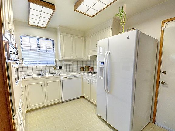 3rd image of 2451 Neville Ave