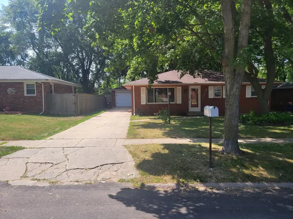 2823 18th St, Rockford, IL 61109