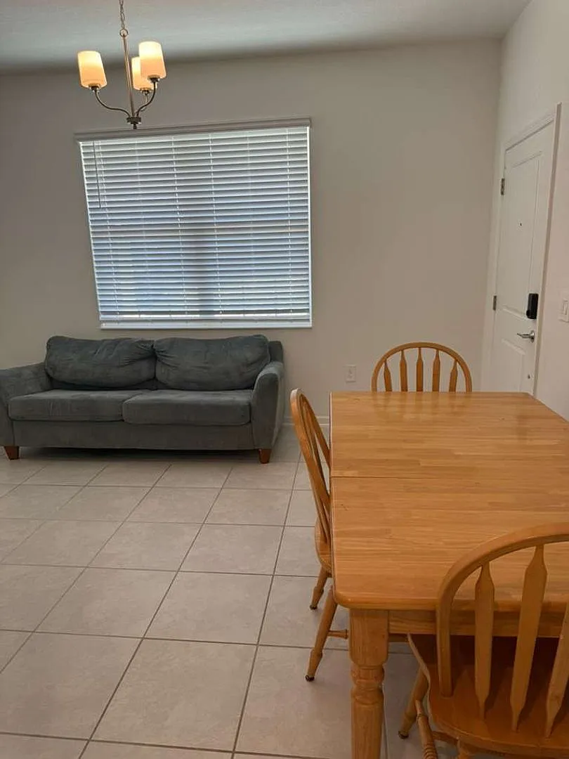 1 bed, 1.0 bath, $1,290 — Photo 4