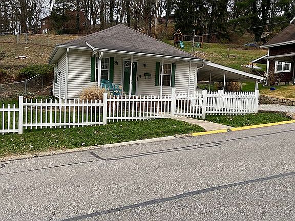 3rd image of 908 Glendale Ave