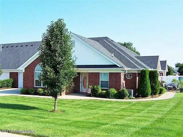 142 Bronze Wood Way photo 1