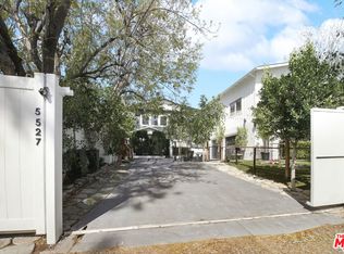 5527 Columbus Ave, Van Nuys, CA 91411