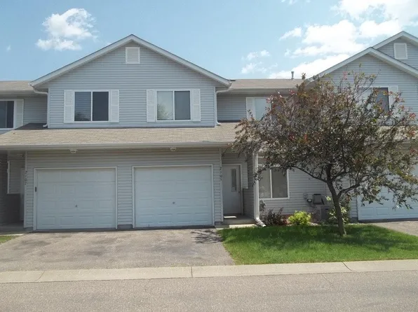 2105 Parkway Ave, Shakopee, MN 55379