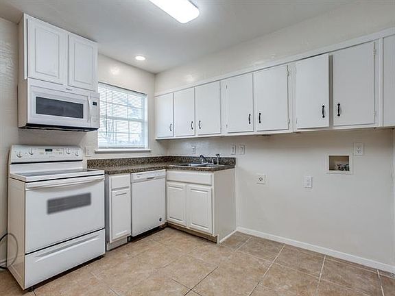 5th image of 12318 Dandridge Dr