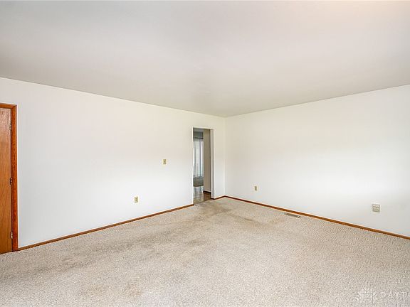 4th image of 26 Greencliff Dr