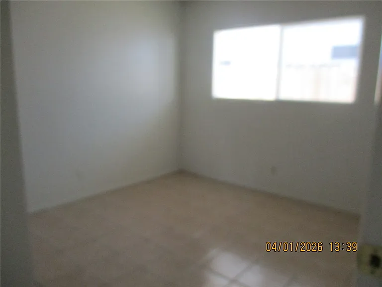 363 Rio Grande Ct #B — Photo 12