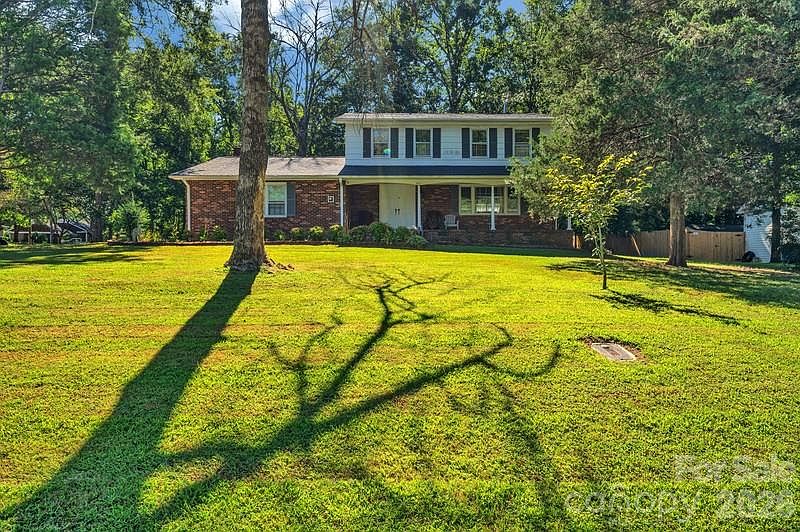 1st image of 201 Bayberry Dr