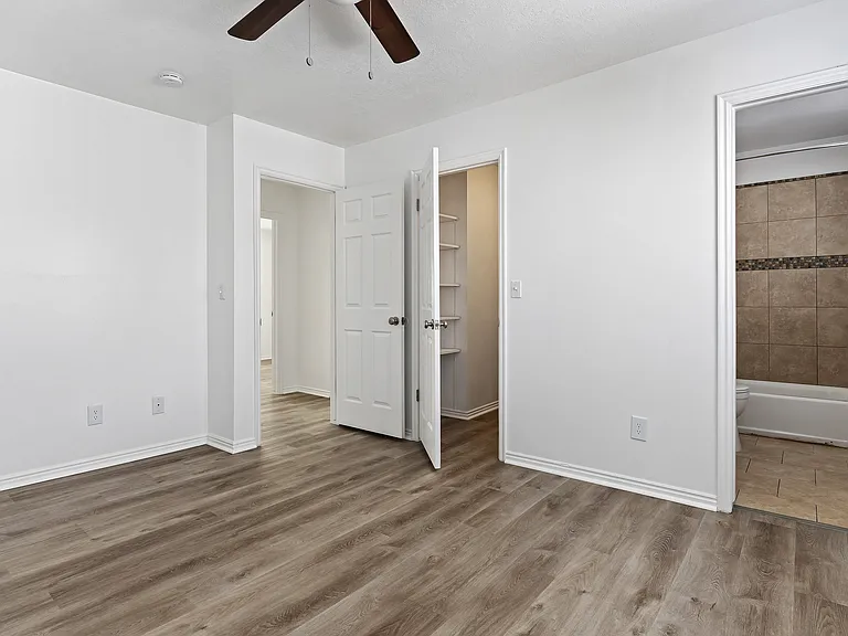 1806 N 350 W — Photo 4