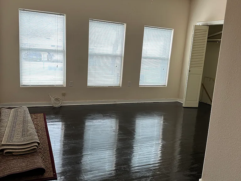 707 Tilden St — Photo 16