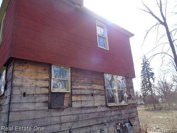 5th image of 14065 Manning St