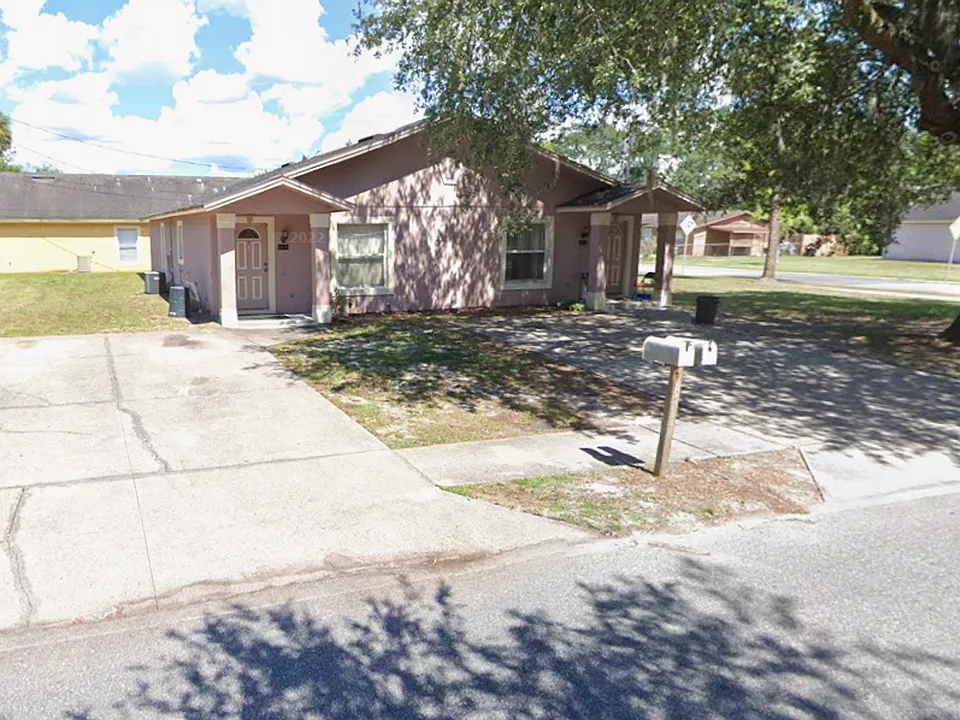 1515 Oleander Ave
