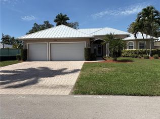 2727 13th St N, Naples, FL 34103