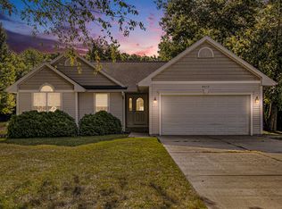 8613 Hathaway Rd, Kalamazoo, MI 49009