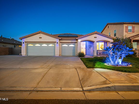 3rd image of 43766 Sondi Dr