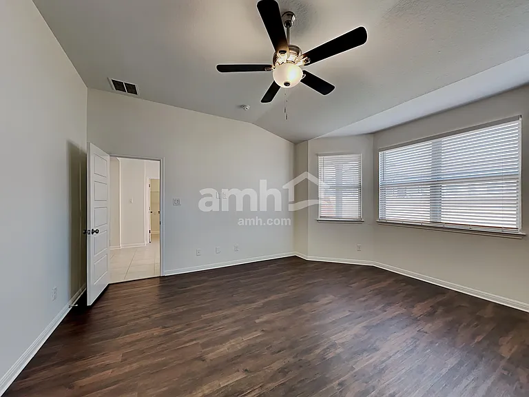 2126 Abadeer Trl — Photo 12