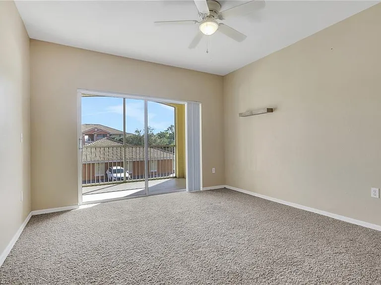 6321 Aragon Way #206 — Photo 4