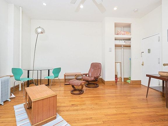 4th image of 28 W 105th St APT 2R