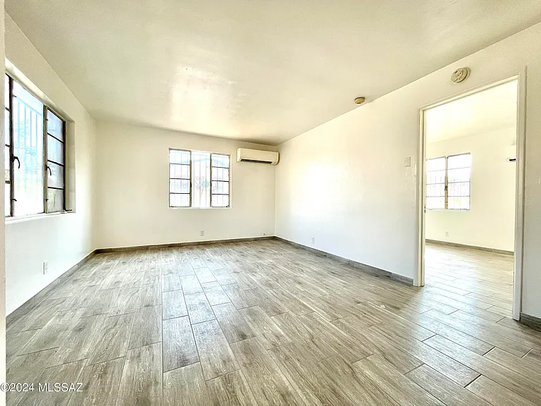 3830 E 2nd St #8 — Photo 11