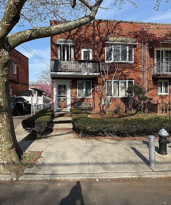 1st image of 2424 E 63rd St #2